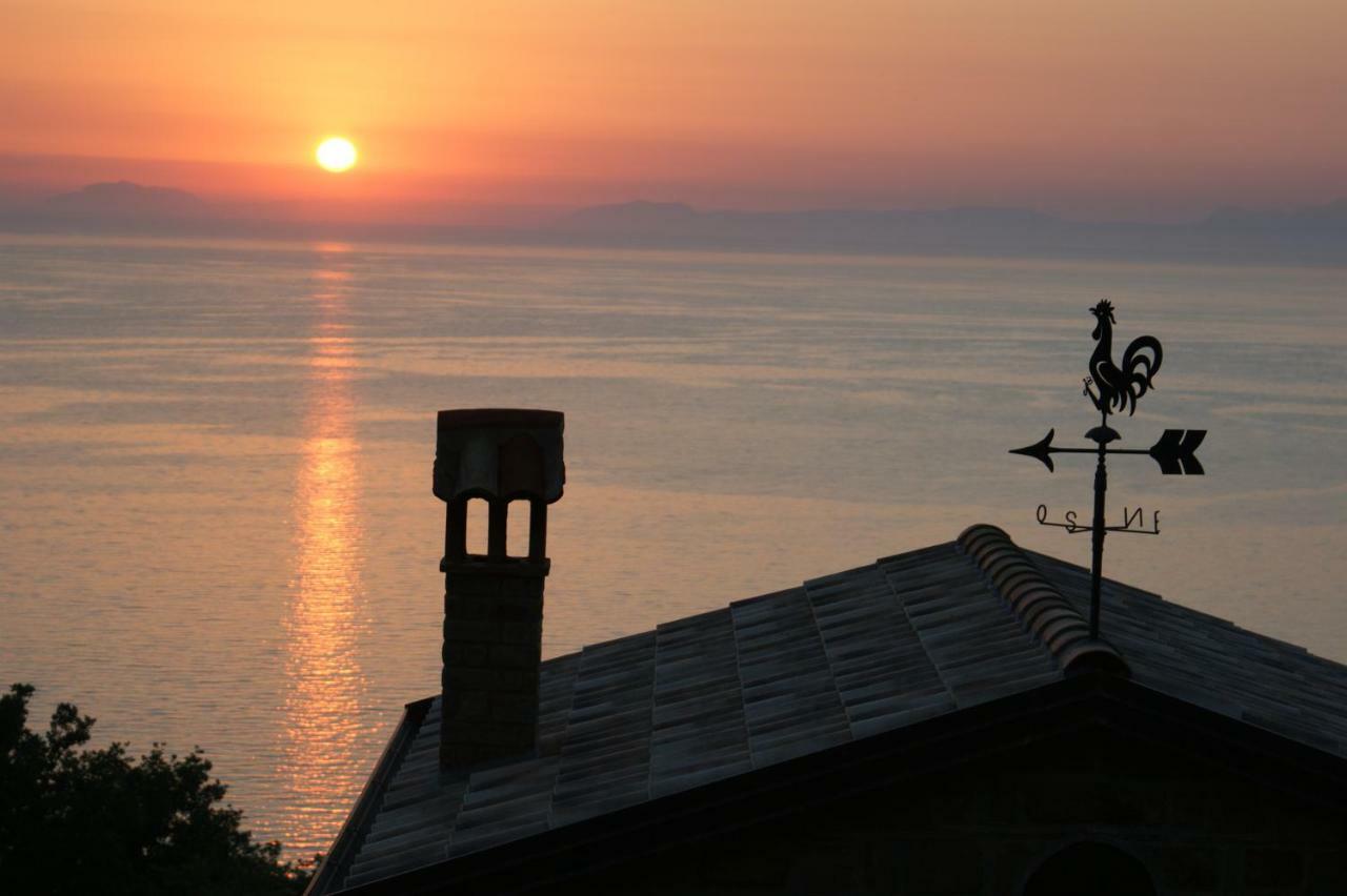 Bellezza In Cilento Panoramic Apts * Castellabate